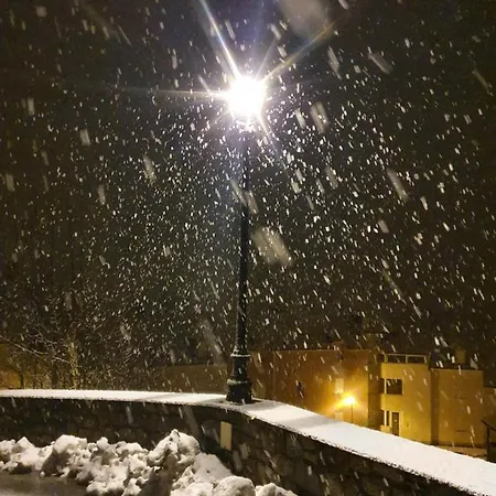 Classe 5 Etoiles Avec Bain Nordique Entierement Neuf 木屋