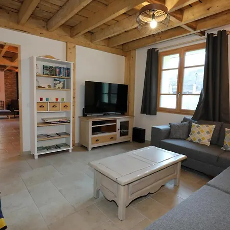 Classe 5 Etoiles Avec Bain Nordique Entierement Neuf