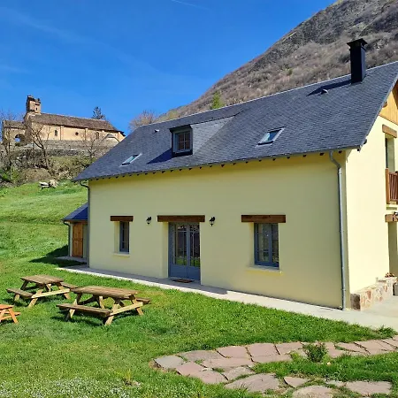 Classe 5 Etoiles Avec Bain Nordique Entierement Neuf Chalet