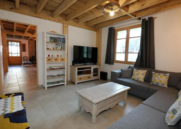 Classé 5 étoiles Avec Bain Nordique Entièrement Neuf