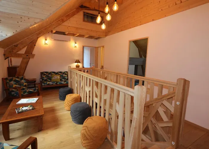 Classé 5 étoiles Avec Bain Nordique Entièrement Neuf Chalet *